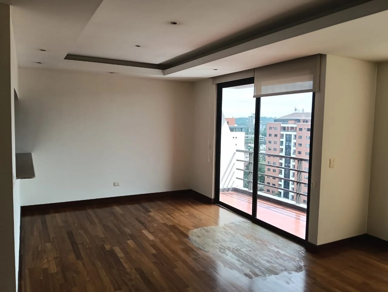 VENDO APTO Z.10 EDIF. MIRAFIORI REF.6827 — Apartamento en Venta en Zona 10, Guatemala, Ciudad — foto 15 de 16