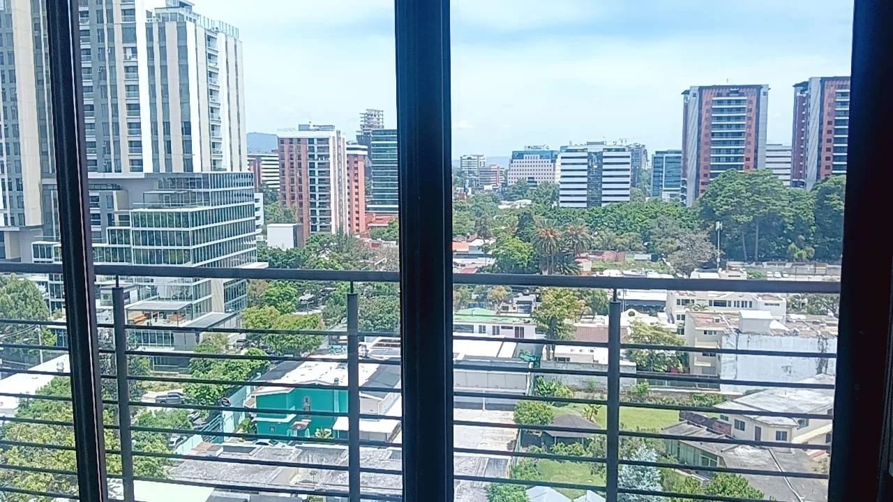 RENTO APTO AMUEBLADO Z.10 EDIF URBANA REF.6935 *2 HAB, 2.5 BAÑOS, 2 PARQUEOS, 88M2, $1200* — Apartamento en Alquiler en Zona 10, Guatemala, Ciudad — foto 6 de 17