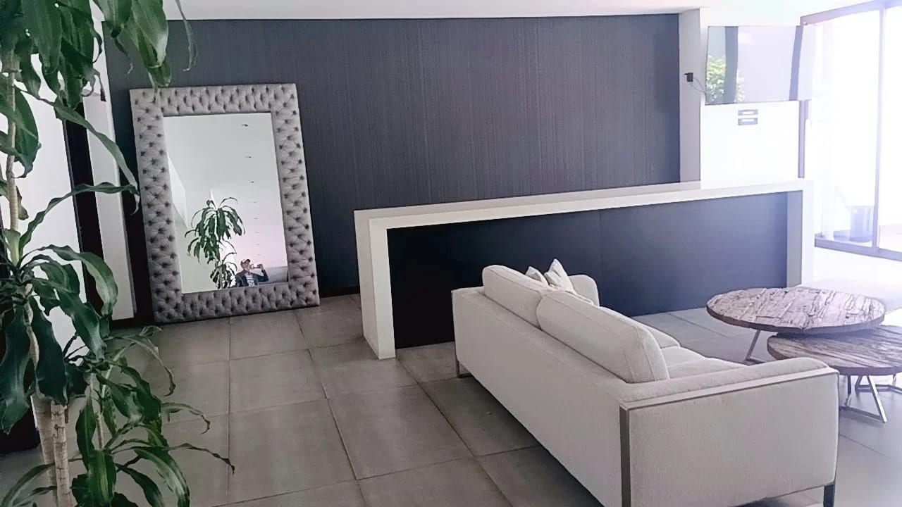 RENTO APTO AMUEBLADO Z.10 EDIF URBANA REF.6935 *2 HAB, 2.5 BAÑOS, 2 PARQUEOS, 88M2, $1200* — Apartamento en Alquiler en Zona 10, Guatemala, Ciudad — foto 14 de 17