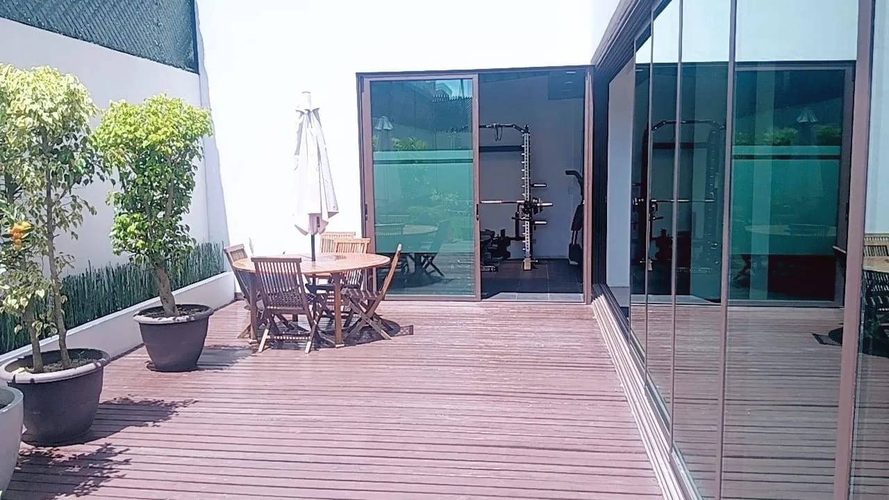 RENTO APTO AMUEBLADO Z.10 EDIF URBANA REF.6935 *2 HAB, 2.5 BAÑOS, 2 PARQUEOS, 88M2, $1200* — Apartamento en Alquiler en Zona 10, Guatemala, Ciudad — foto 13 de 17