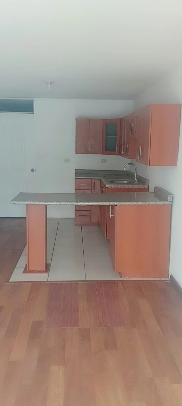 Rento Apto Zona 1, Historico 1, REF.6943 *2 Hab, Estudio, 2 Baños — Apartamento en Alquiler en Zona 1, Guatemala, Ciudad — foto 14 de 17