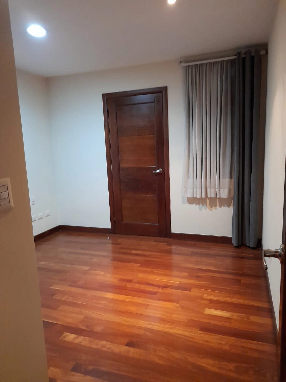 Vendo Apto Z.10 Edif. Mirafiori REF.6827 *110 M2, 2 Hab, 2 Baños — Apartamento en Venta en Zona 10, Guatemala, Ciudad — foto 13 de 17