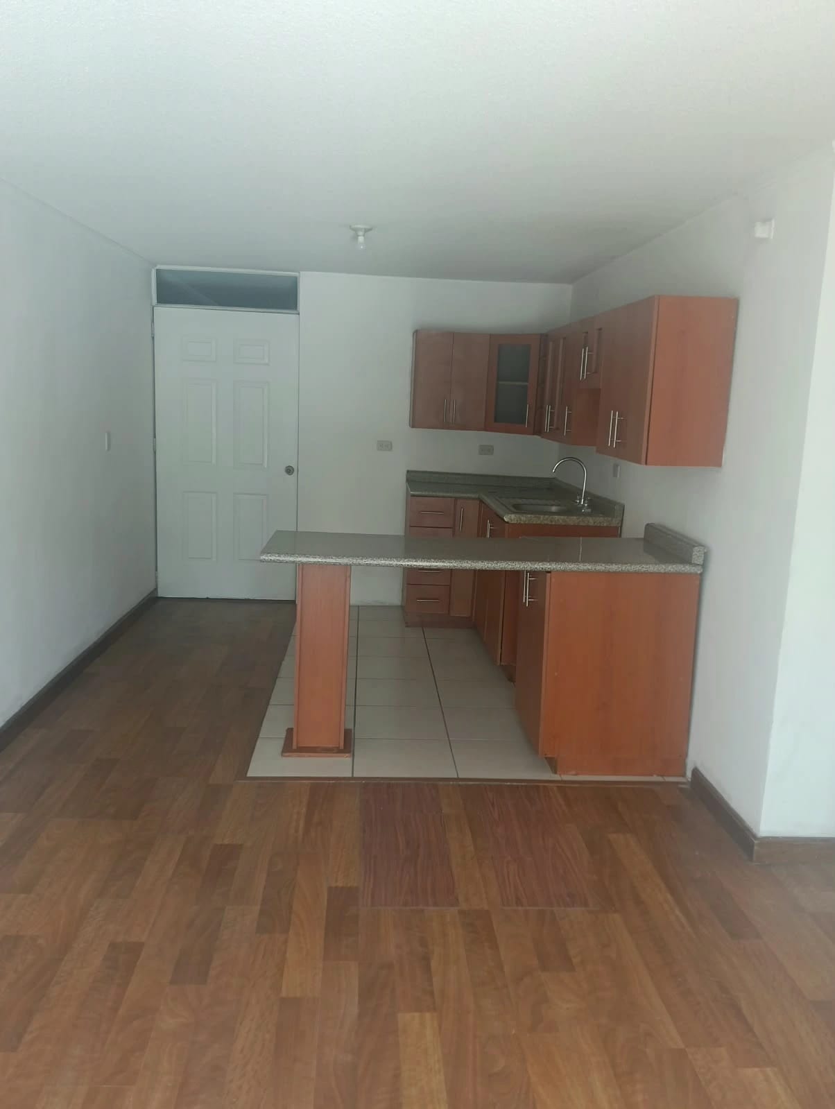 Rento Apto Zona 1, Historico 1, REF.6943 *2 Hab, Estudio, 2 Baños — Apartamento en Alquiler en Zona 1, Guatemala, Ciudad — foto 8 de 14