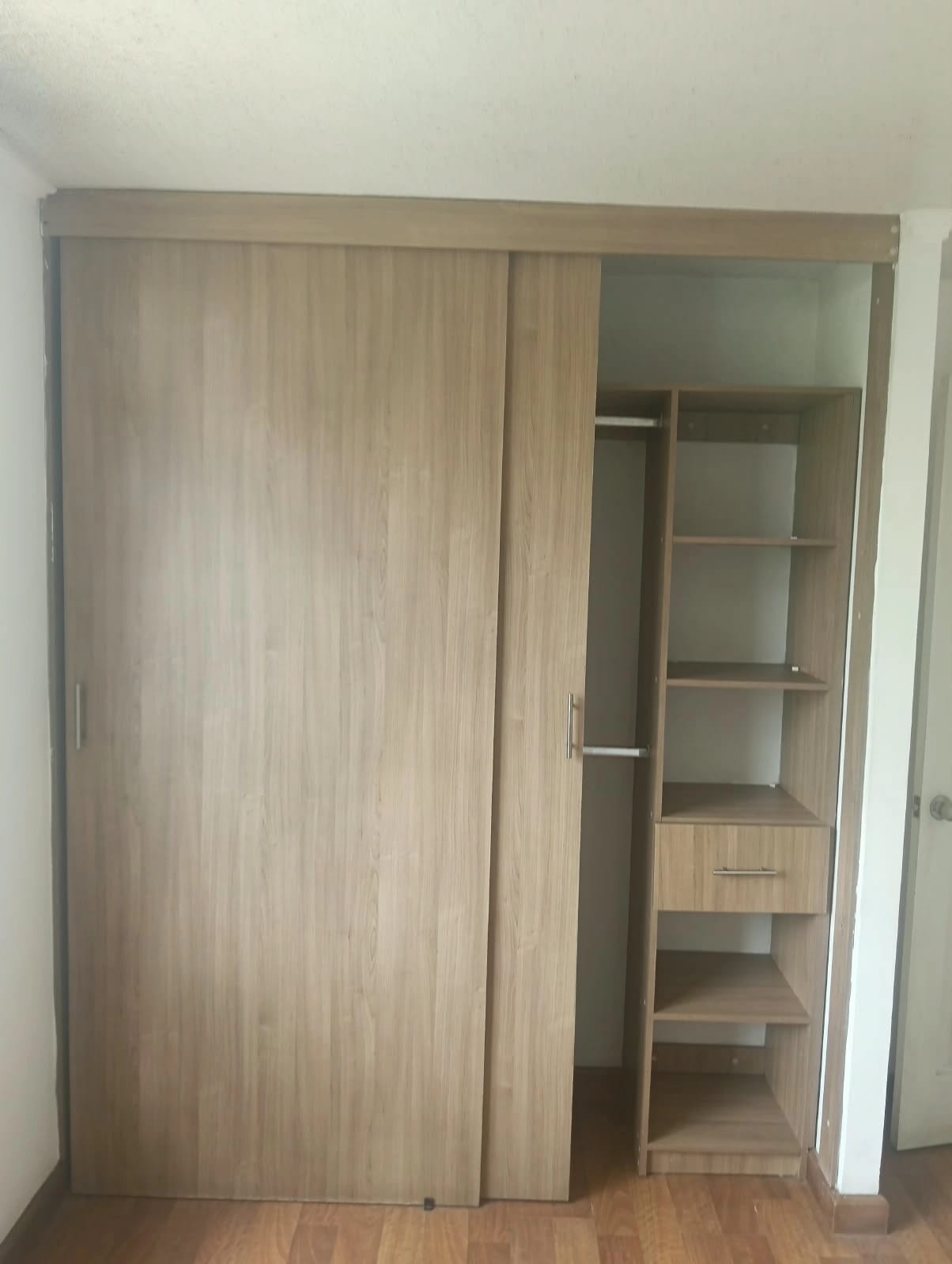 Rento Apto Zona 1, Historico 1, REF.6943 *2 Hab, Estudio, 2 Baños — Apartamento en Alquiler en Zona 1, Guatemala, Ciudad — foto 2 de 11