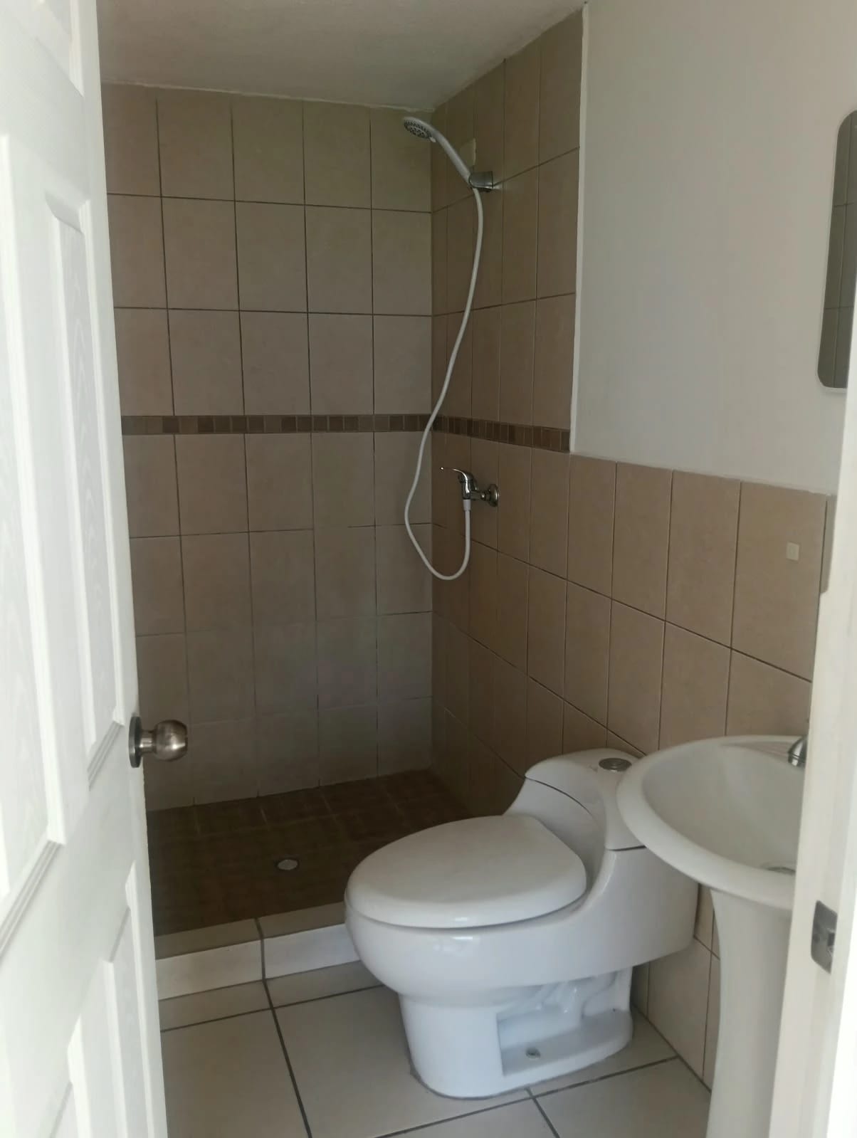Rento Apto Zona 1, Historico 1, REF.6943 *2 Hab, Estudio, 2 Baños — Apartamento en Alquiler en Zona 1, Guatemala, Ciudad — foto 2 de 12