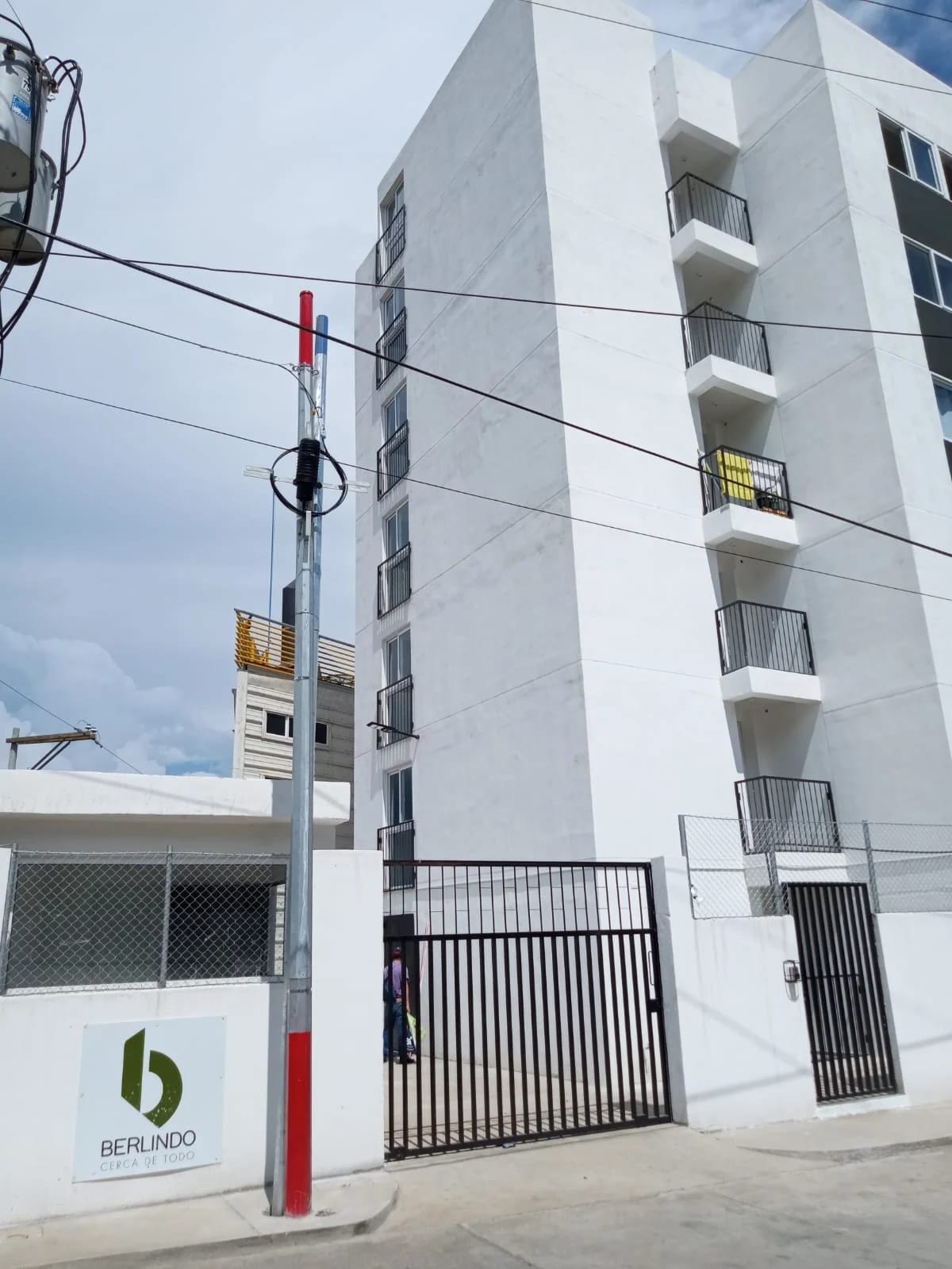 Vendo Apto Zona 1 de Mixco Torre Berlindo REF.6951 — Apartamento en Venta en Zona 1 Mixco, Guatemala, Ciudad — foto 3 de 17