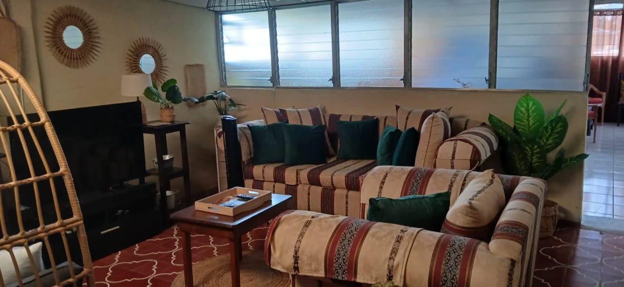 Vendo Casa Zona 3 Colonia Bran REF.6952 *254 M2, 4 Parq, Cuarto Serv — Casa en Venta en Zona 3, Guatemala, Ciudad — foto 9 de 17