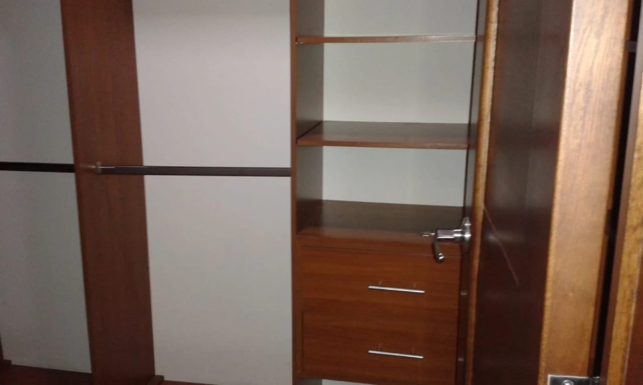 Rento Apto Z.10 Edif. Mirafiori, 6953 *110M2, 2 Hab, 2 Baños, 2 Parq — Apartamento en Alquiler en Zona 10, Guatemala, Ciudad — foto 6 de 13