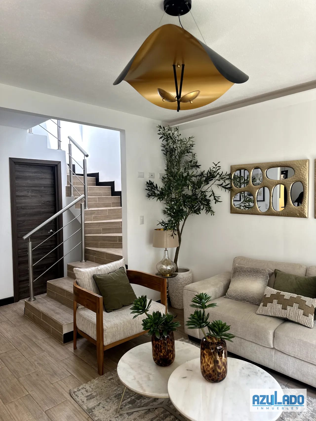 Sala — Casas en Bosques de Santa Elena 135m2 — Casa en Venta en Carretera a El Salvador, Guatemala, Ciudad — foto 5 de 9