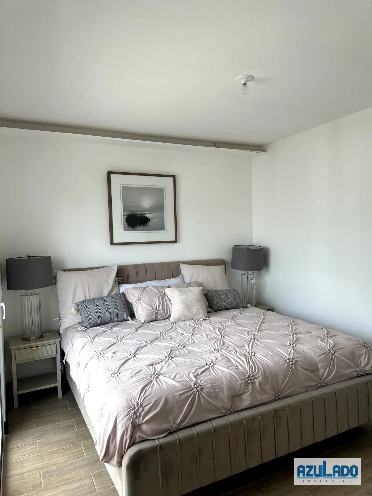 Dormitorio principal — Casas en Bosques de Santa Elena 150m2 — Casa en Venta en Carretera a El Salvador, Guatemala, Ciudad — foto 6 de 9