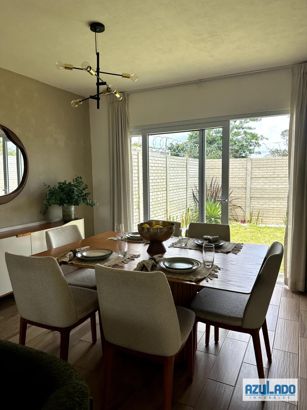 Comedor — Casas en Condado Santa Elena 120m2 — Casa en Venta en Carretera a El Salvador, Guatemala, Ciudad — foto 3 de 3