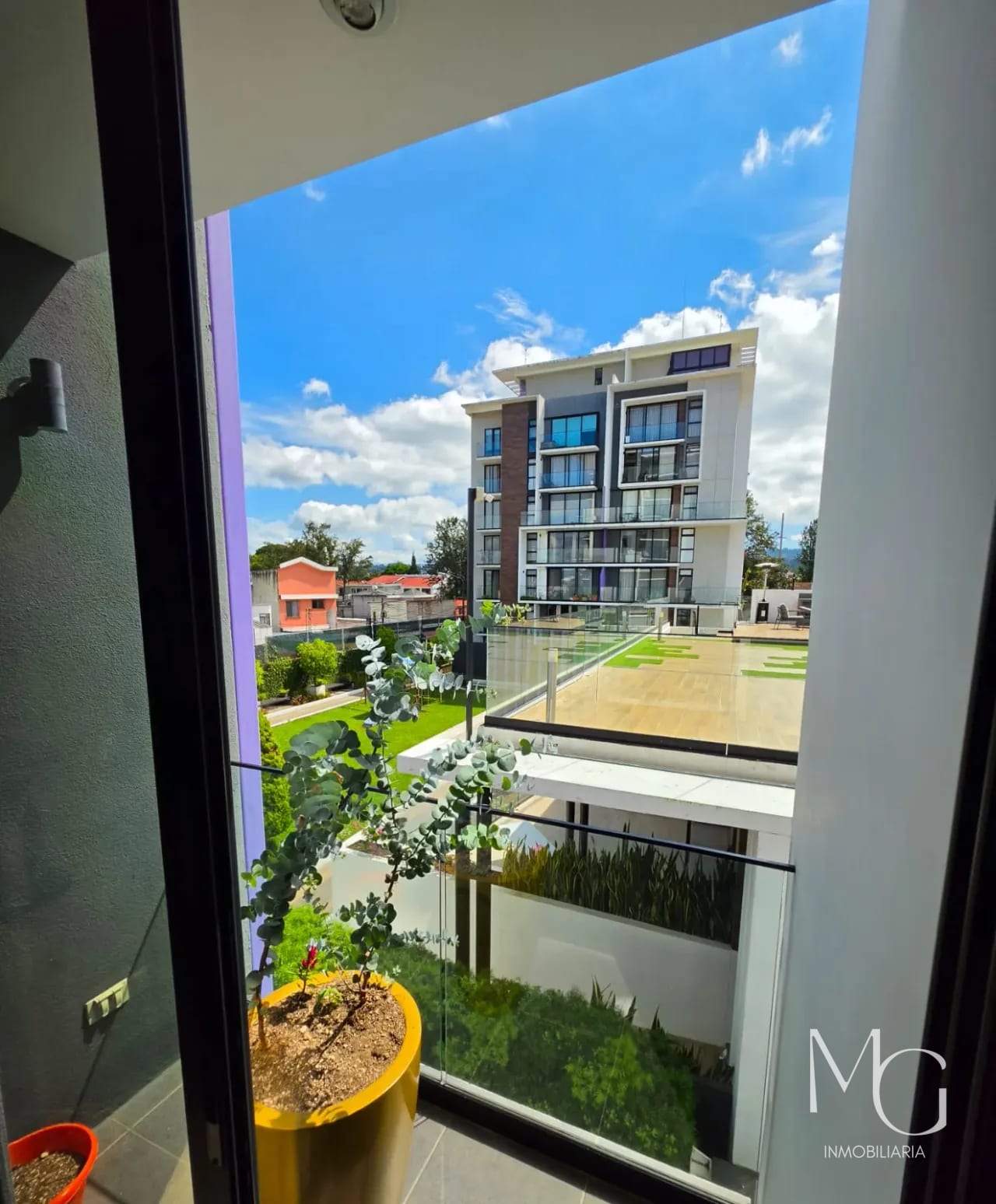 Apartamento Amueblado en Renta – Edificio Epic, Zona 15 — Apartamento en Alquiler en Zona 15, Guatemala, Ciudad — foto 1 de 4