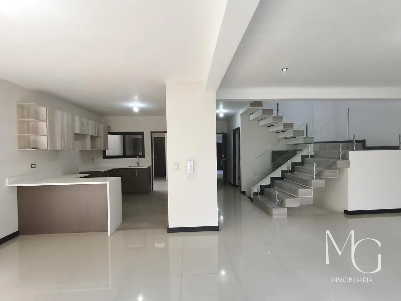 🔰 Casa Nueva en Venta – Hacienda Real Zona 16 — Casa en Venta en Zona 16, Guatemala, Ciudad — foto 2 de 4