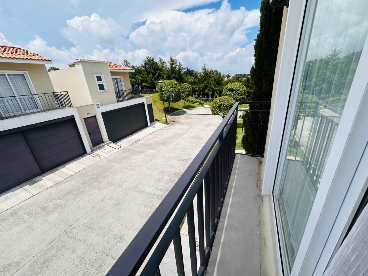 CASA EN RENTA, CONDOMINIO CUMBRES DE LA ARBOLEDA 240 MTS2, 4 DORMITORIOS, CARRETERA A EL SALVADOR. — Casa en Alquiler en Cumbres de La Arboleda, Carretera a El Salvador, Guatemala, Ciudad — foto 12 de 15