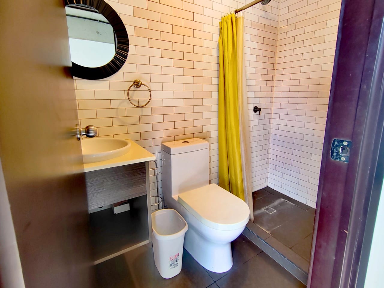 APARTAMENTO EDIF. RUE 3, ZONA 4 — Apartamento en Alquiler en Rue 3, Zona 4, Guatemala, Ciudad — foto 7 de 12