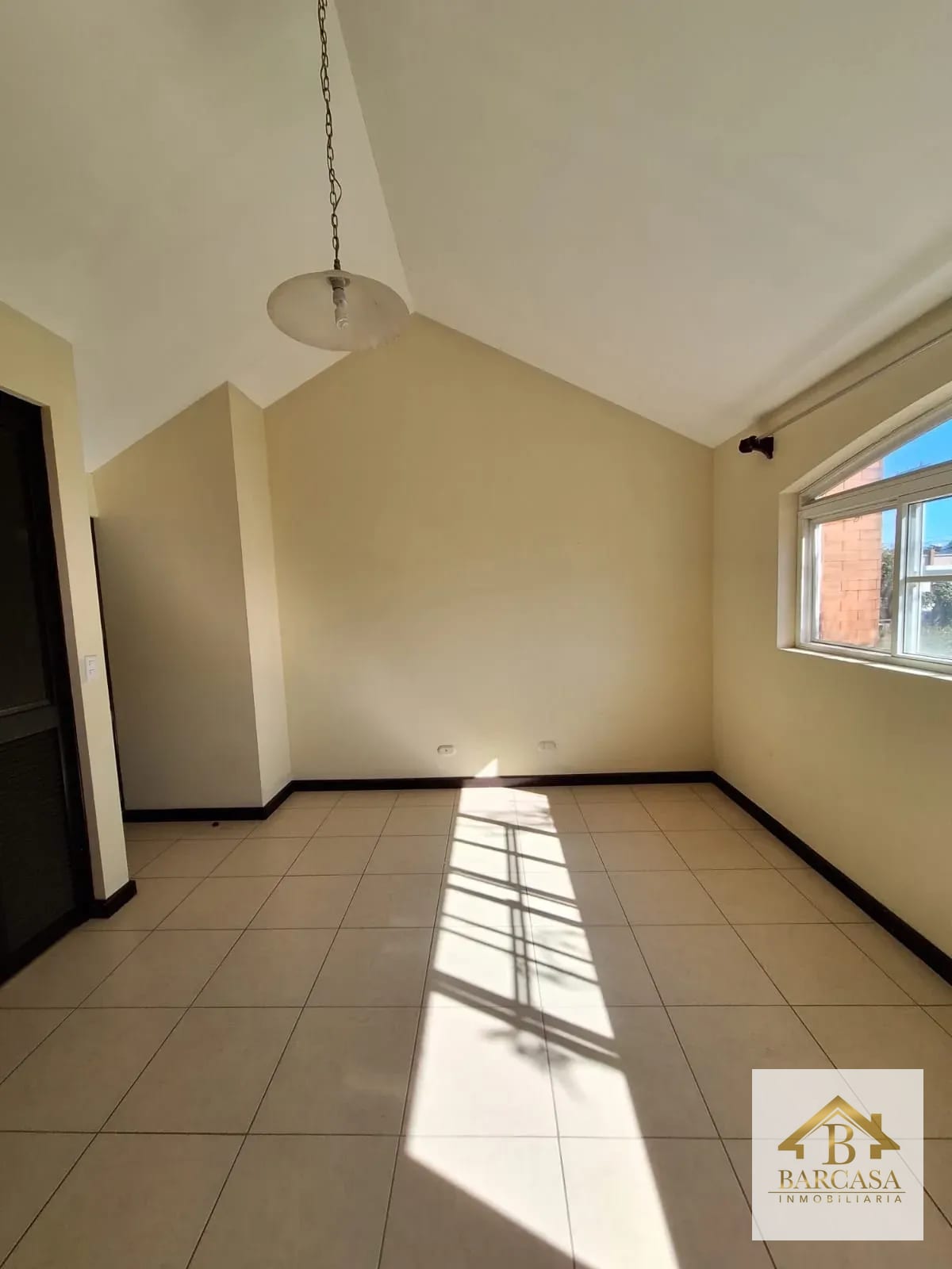 Se vende casa en Residenciales Manantiales km 19.5 carretera a San Jose Pinula — Casa en Venta en Los Manantiales, Carretera a El Salvador, Guatemala, Ciudad — foto 14 de 16