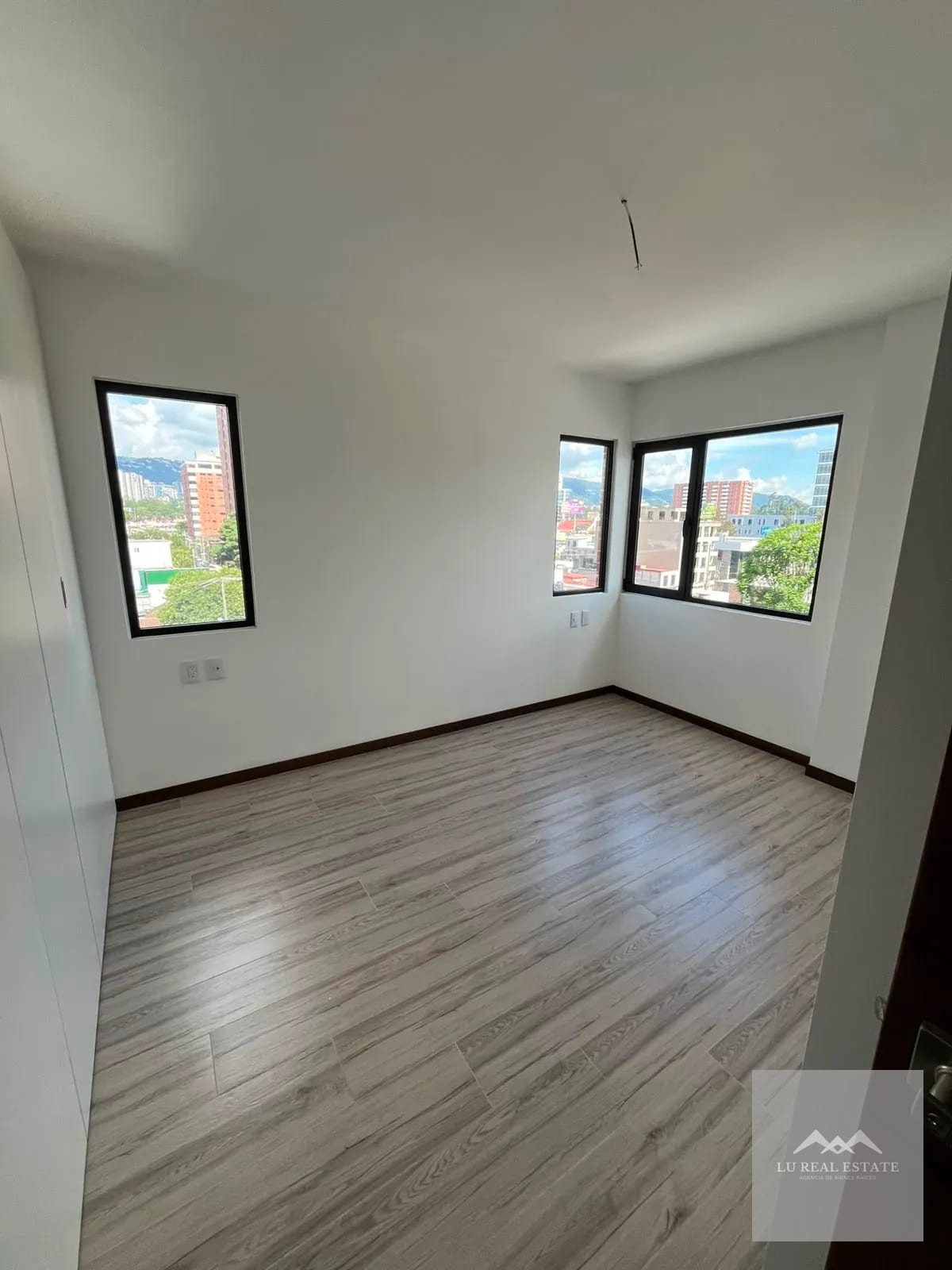 Espectacular apartamento a la venta en z10 de dos habitaciones — Apartamento en Venta en Zona 10, Guatemala, Ciudad — foto 8 de 10