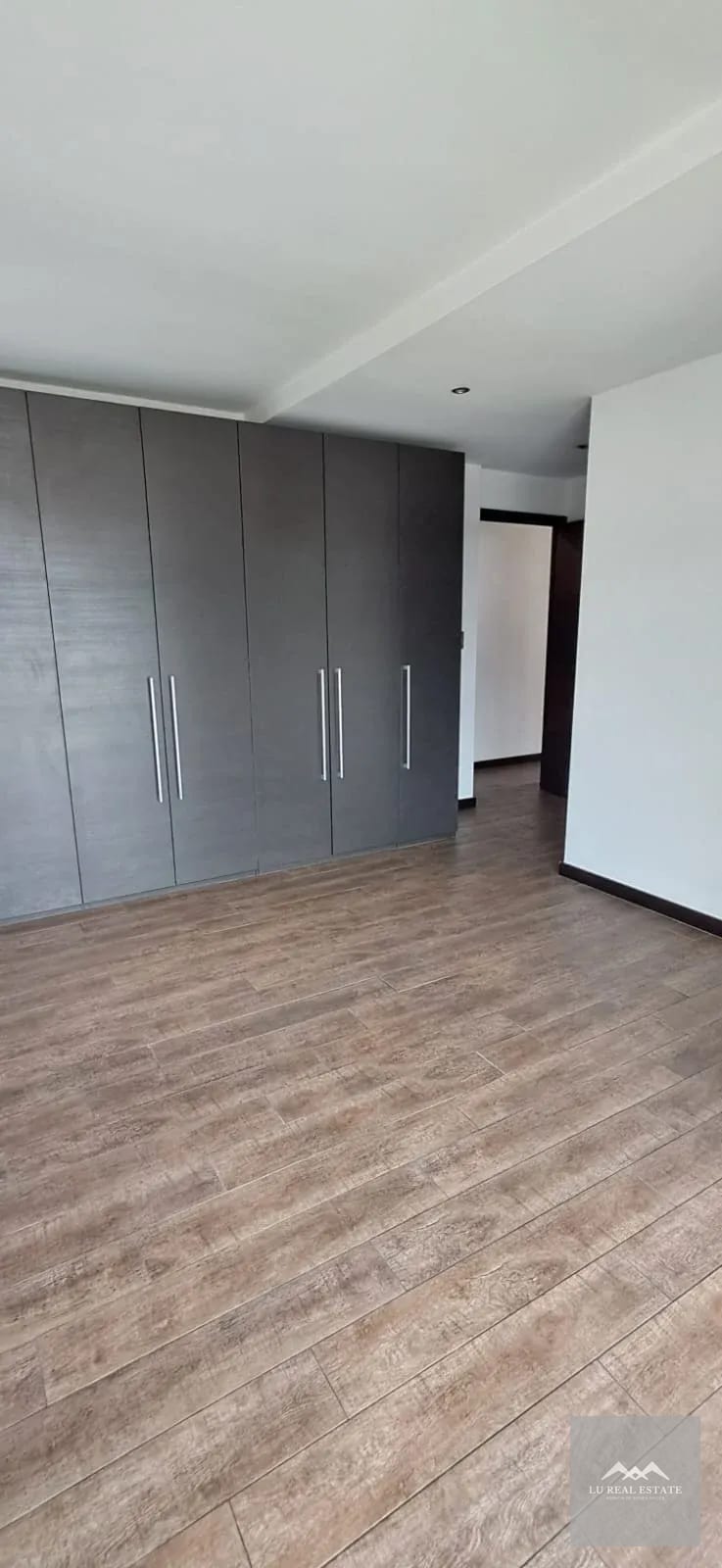 Apartamento de dos habitaciones en z10 — Apartamento en Alquiler en Zona 10, Guatemala, Ciudad — foto 5 de 12