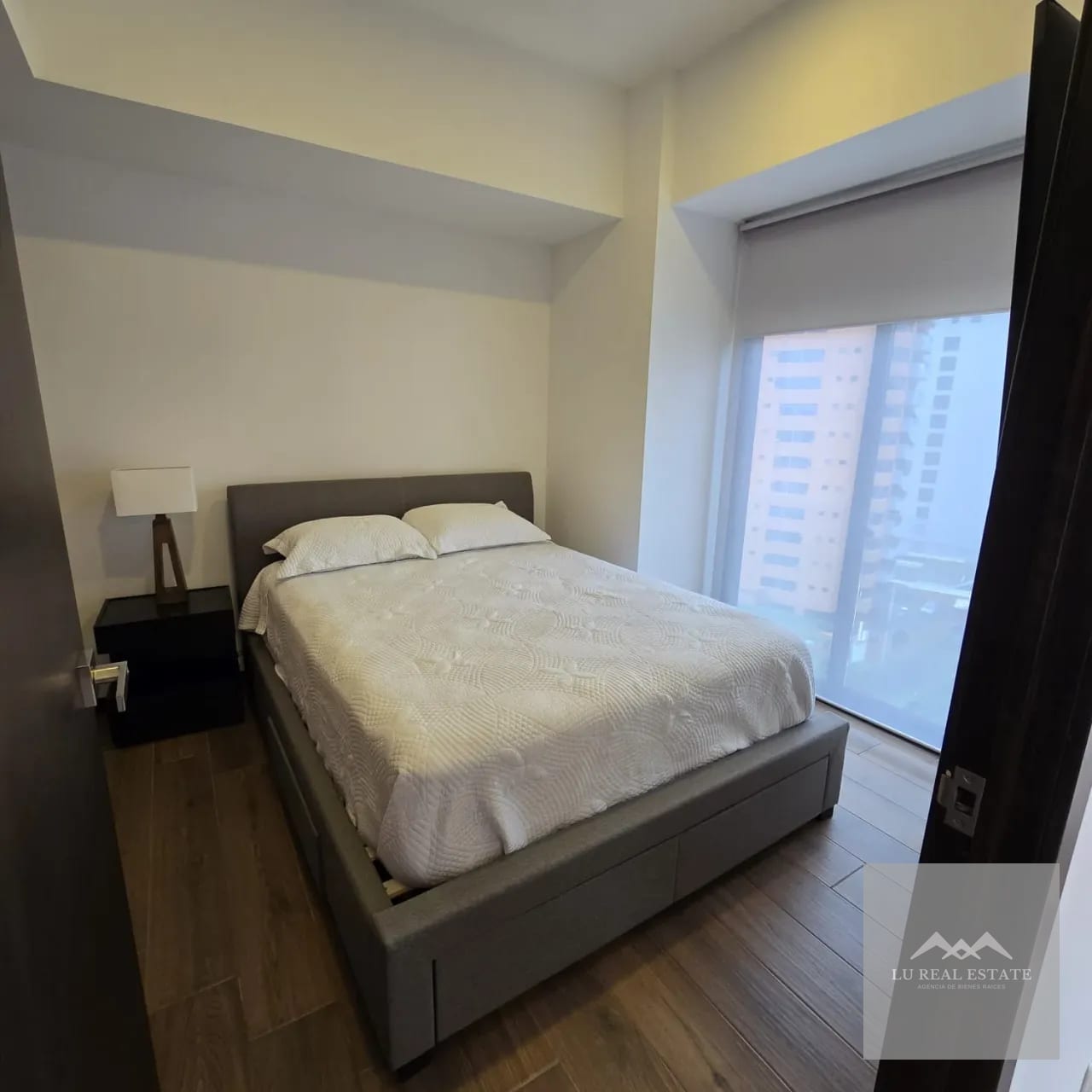 Espectacular apartamento en z10 — Apartamento en Alquiler en Zona 10, Guatemala, Ciudad — foto 4 de 9
