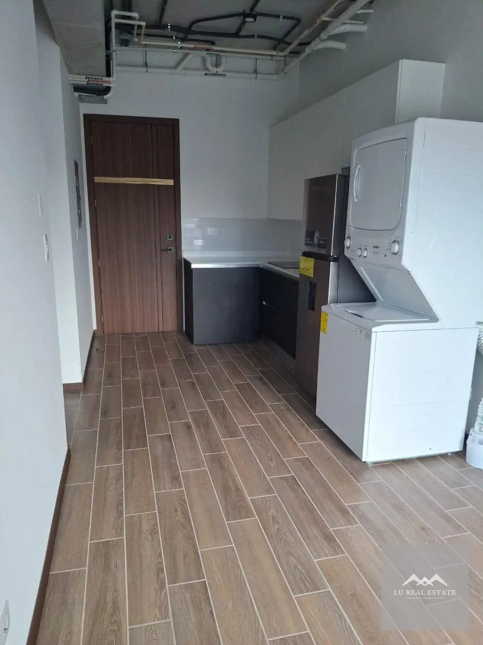 Apartamento en edificio séptimo zona 4 dos habitaciones — Apartamento en Alquiler en Zona 4, Guatemala, Ciudad — foto 1 de 9