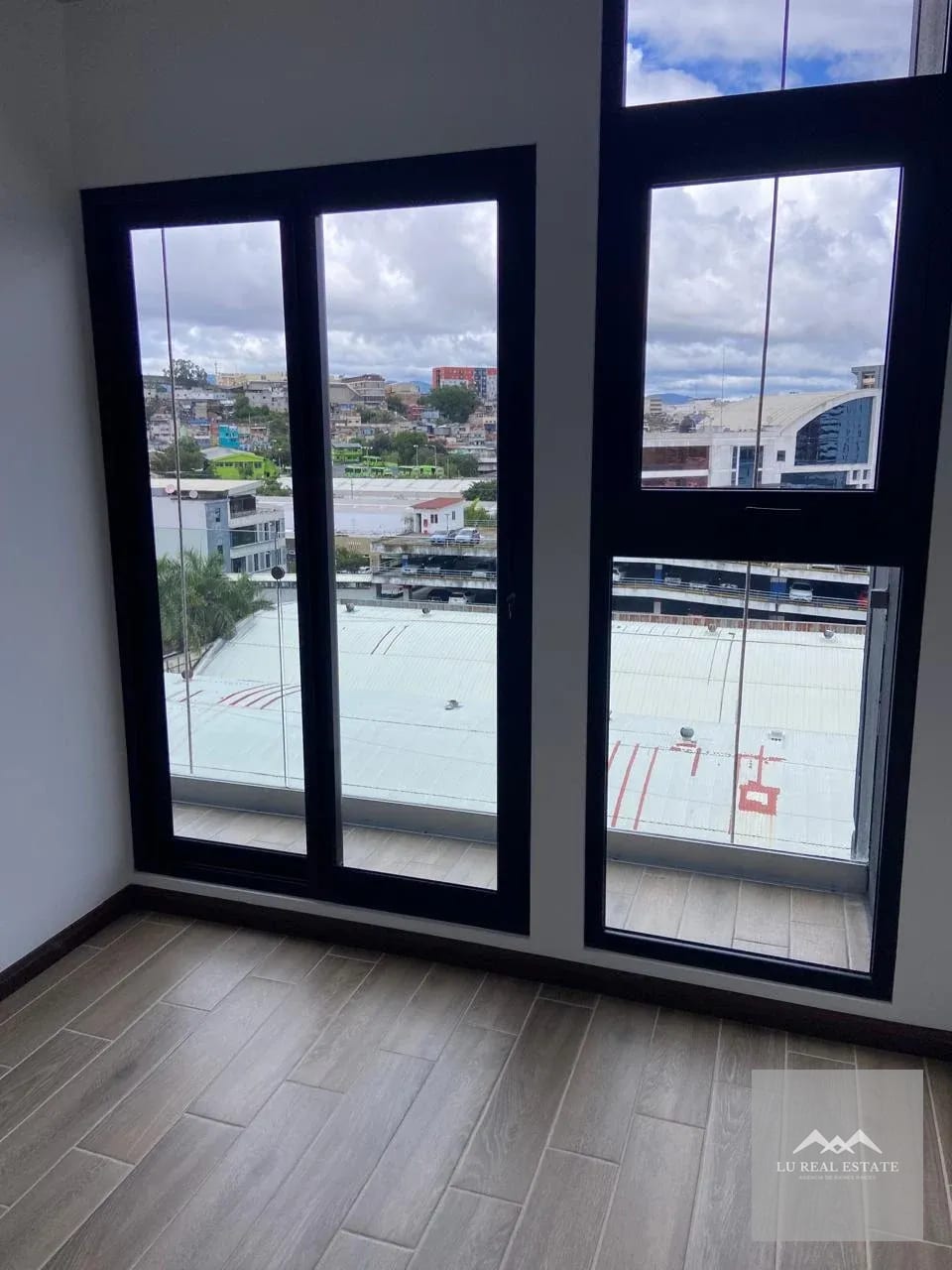 Apartamento en edificio séptimo zona 4 dos habitaciones — Apartamento en Alquiler en Zona 4, Guatemala, Ciudad — foto 8 de 9