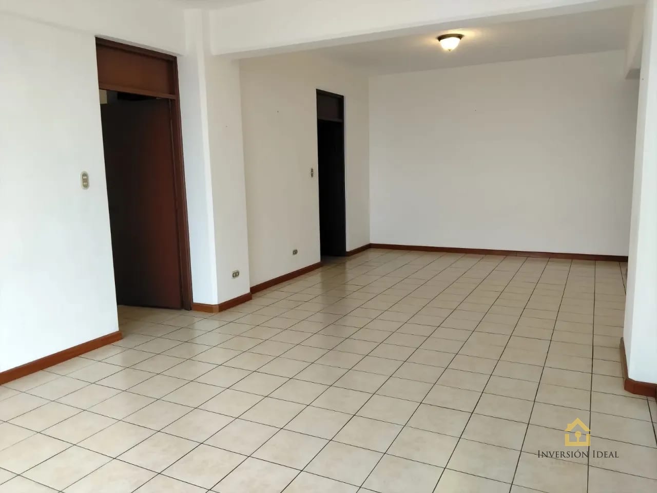 Apartamento en renta - Q6,200 - Edificio Convista Z.15 - 1 Hab + Cuarto de Servicio — Apartamento en Alquiler en San Lázaro, Zona 15, Guatemala, Ciudad — foto 4 de 10