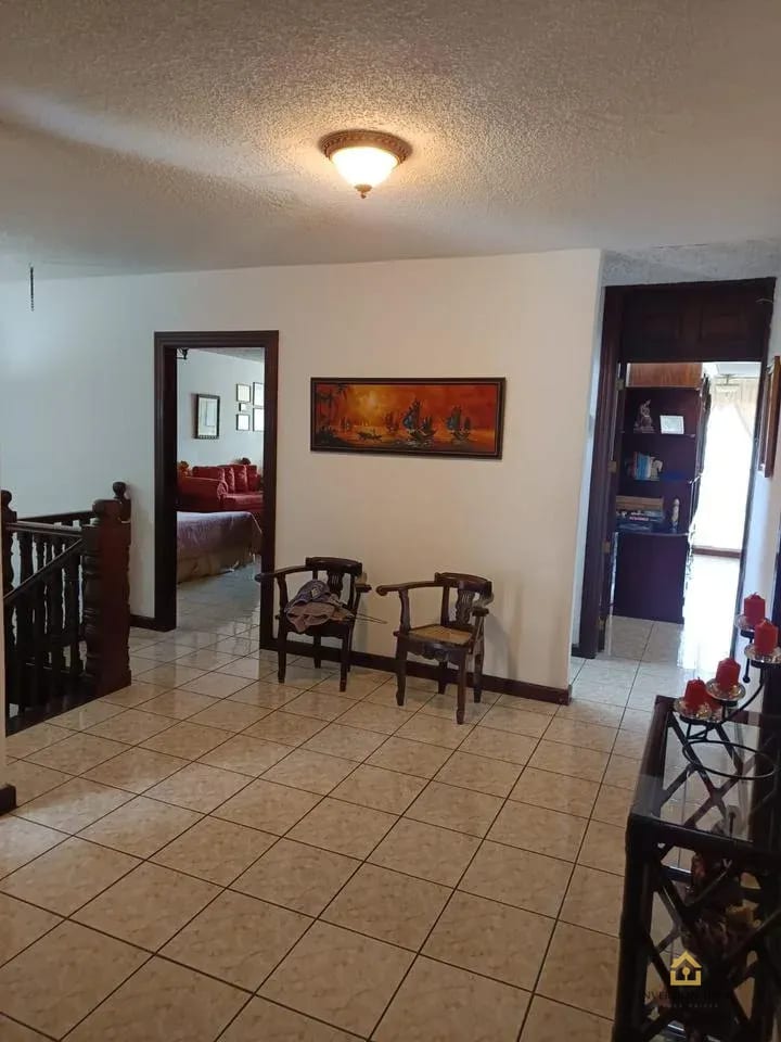 Vendo casa en zona 16 Colonia Lourdes 5 Habitaciones $545,000 — Casa en Venta en Lourdes, Zona 16, Guatemala, Ciudad — foto 7 de 17