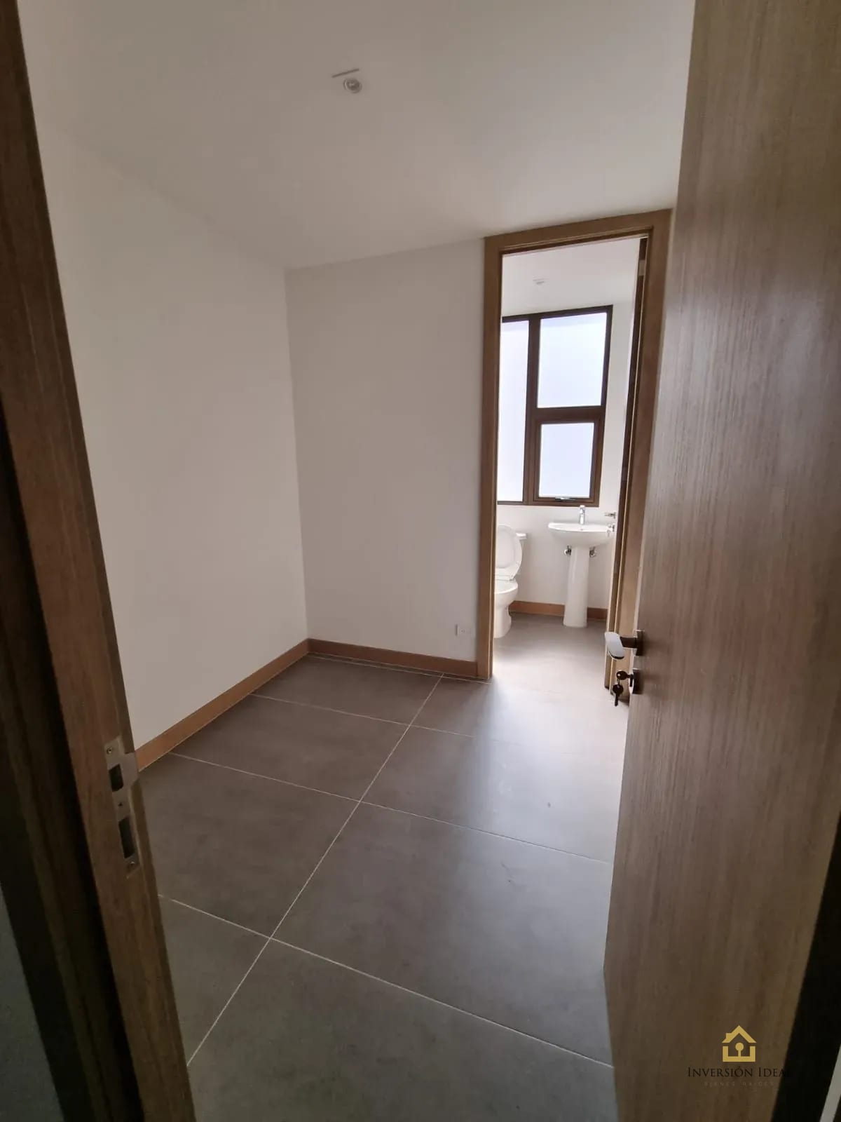 Apartamento en renta | $1,900 | 2 Hab + cuarto de servicio | Edificio Vertic Zona 14 — Apartamento en Alquiler en Vertic, Zona 14, Guatemala, Ciudad — foto 11 de 11
