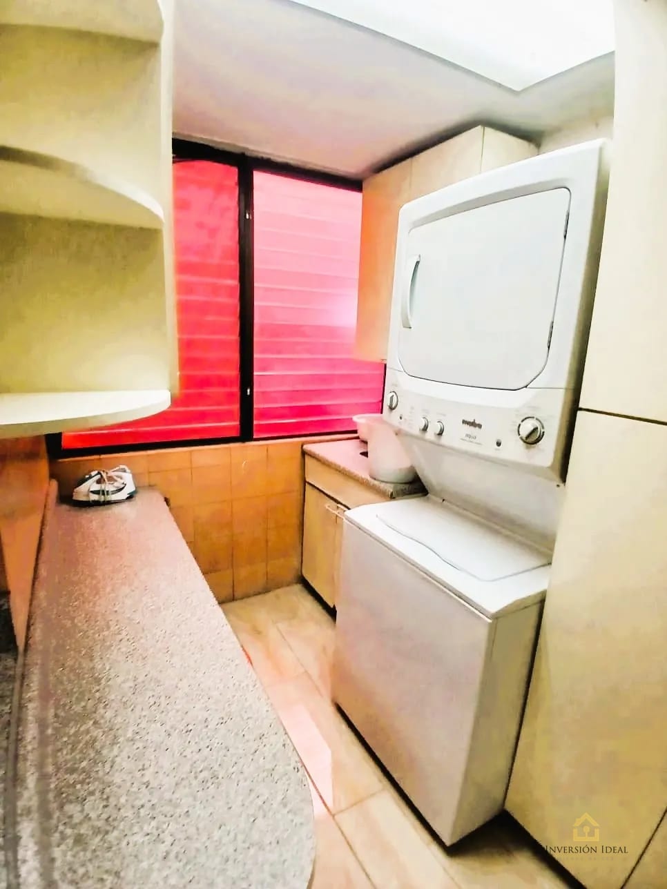 Apartamento en renta o venta 133 mts2 3 Hab + cuarto de servicio zona 10 — Apartamento en Alquiler en Villareal, Zona 10, Guatemala, Ciudad — foto 3 de 17
