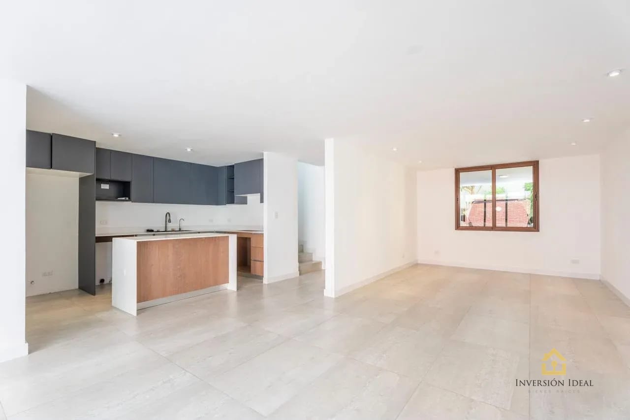 Casa en venta 4 habitaciones 256 mts2 - $495,000 + IVA (Negociables) en 20 Calle Zona 10 — Casa en Venta en Empresarial Los Próceres, Zona 10, Guatemala, Ciudad — foto 8 de 10
