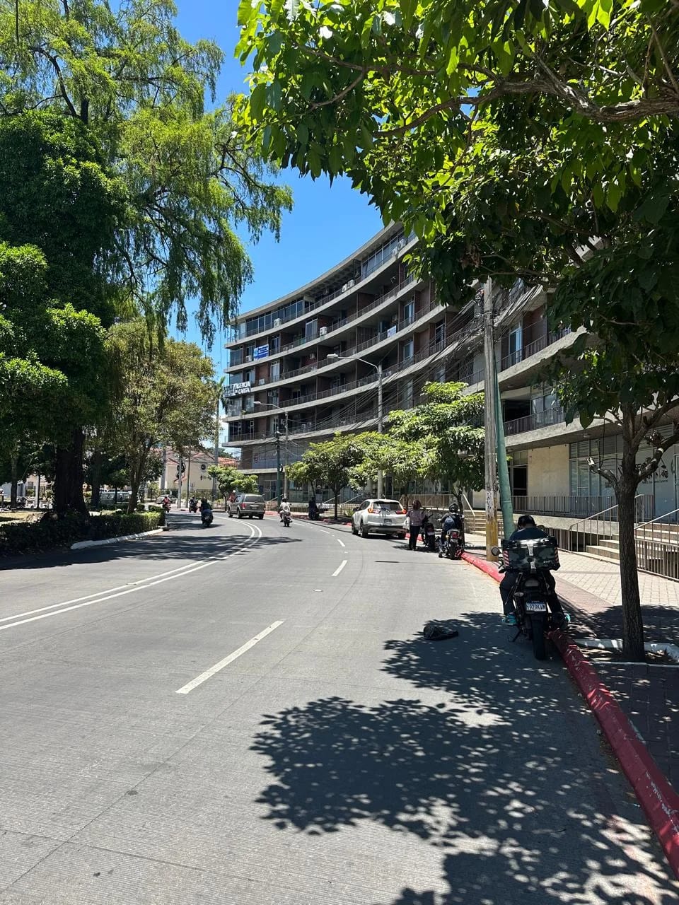 amplia oficina EN VENTA, EDIFICIO ETISA ZONA 9 — Oficina en Venta en Etisa, Zona 9, Guatemala, Ciudad — foto 15 de 15