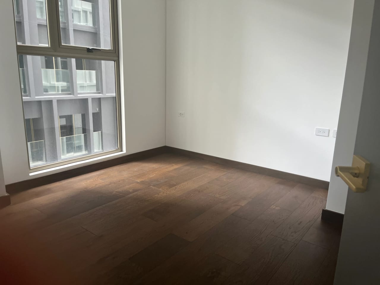 LINDO APARTAMENTO DE DOS DORMITORIOS EN ATARAH TORRE I — Apartamento en Alquiler en Atarah, Zona 10, Guatemala, Ciudad — foto 1 de 6