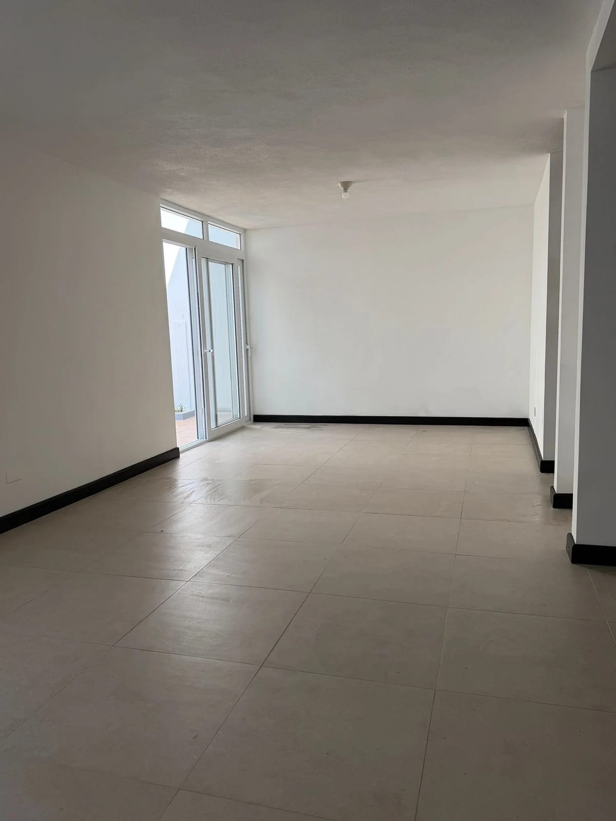 CASA REMODELADA EN GRANAI II, ZONA 11 — Casa en Venta en Granai & Townson, Zona 11, Guatemala, Ciudad — foto 12 de 16