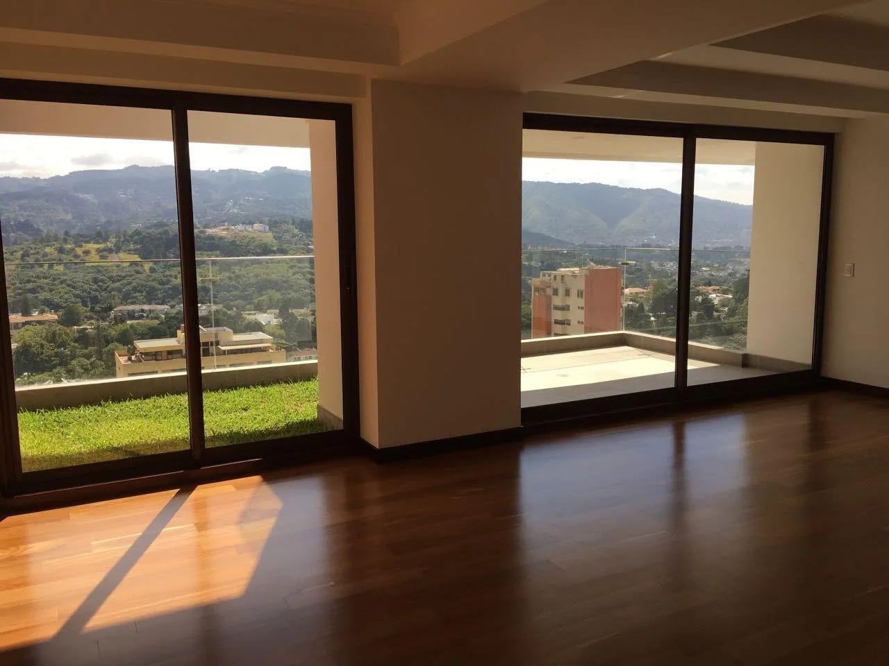 Lindisimo Apartamento de Tres Dormitorios con Servicio Zona 14 — Apartamento en Venta en Noguchi, Zona 14, Guatemala, Ciudad — foto 14 de 17