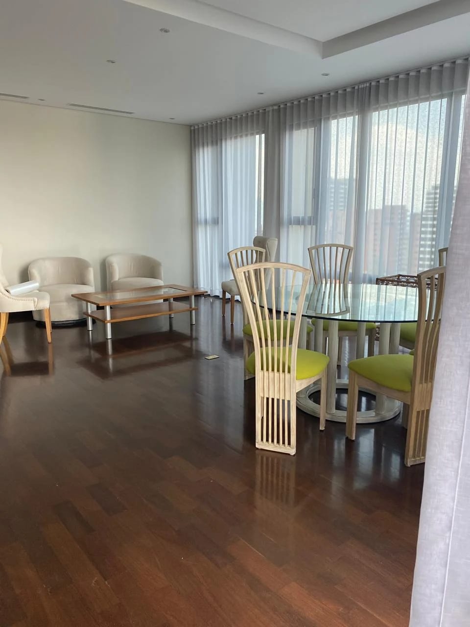 Amplio Apartamento en Alquiler Zona 14 — Apartamento en Alquiler en Santa Inés del Parque, Zona 14, Guatemala, Ciudad — foto 2 de 17