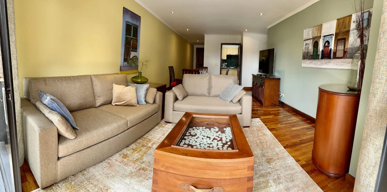 lindo apartamento amueblado en zona 10 — Apartamento en Alquiler en Altos de Santa Clara, Zona 10, Guatemala, Ciudad — foto 7 de 7