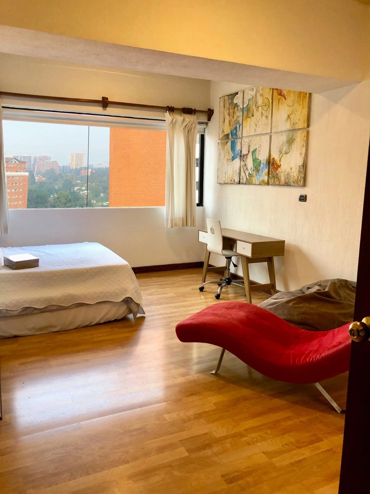 Amplio Apartamento de Tres Dormitorios, Amueblado, en Alquiler — Apartamento en Alquiler en Premiere Club, Zona 14, Guatemala, Ciudad — foto 7 de 9