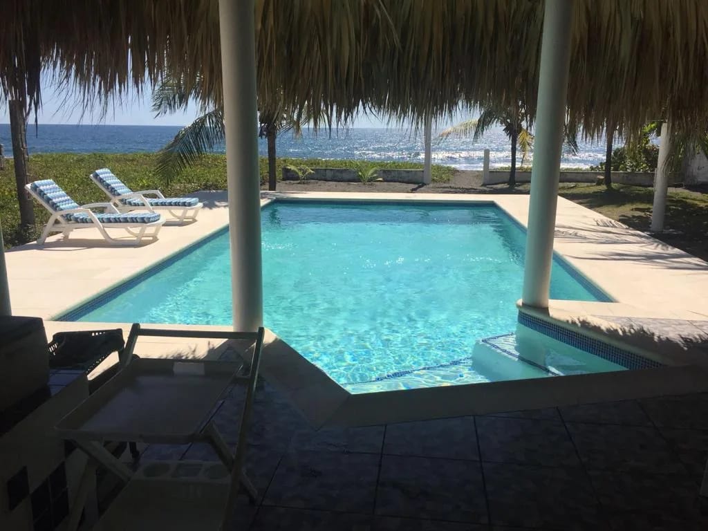 Linda Casa de Descanso en Monterrico, con Orilla de Playa — Casa vacacional en Venta en Monterrico, Santa Rosa — foto 9 de 15