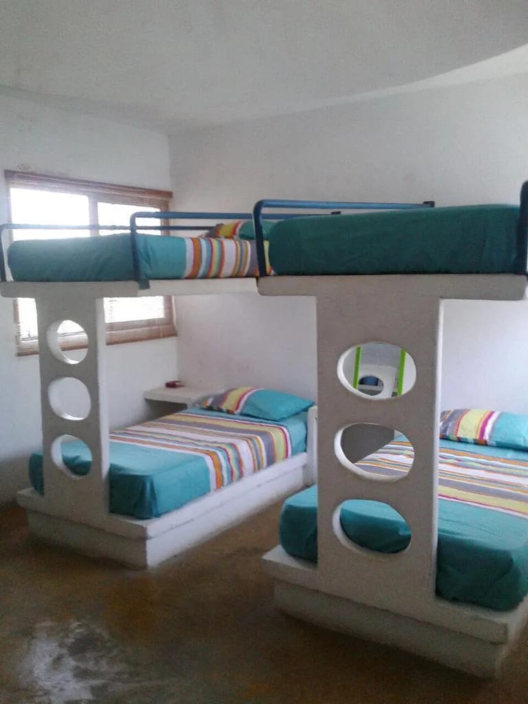 Linda Casa de Descanso en Monterrico, con Orilla de Playa — Casa vacacional en Venta en Monterrico, Santa Rosa — foto 14 de 15