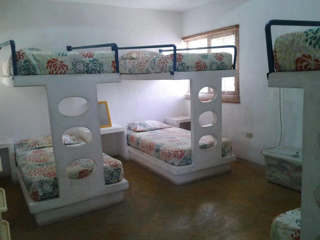Linda Casa de Descanso en Monterrico, con Orilla de Playa — Casa vacacional en Venta en Monterrico, Santa Rosa — foto 13 de 15