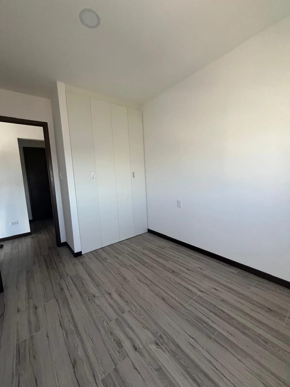 lindo apartamento de dos dormitorios para estrenar en NEO 2 — Apartamento en Alquiler en Neo Apartamentos, Zona 10, Guatemala, Ciudad — foto 11 de 17