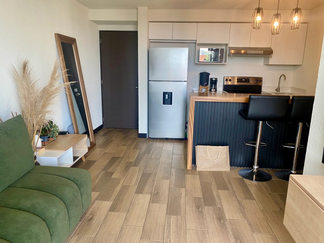 Apartamento en Venta | Edificio Bossen, Zona 2 - Image 2