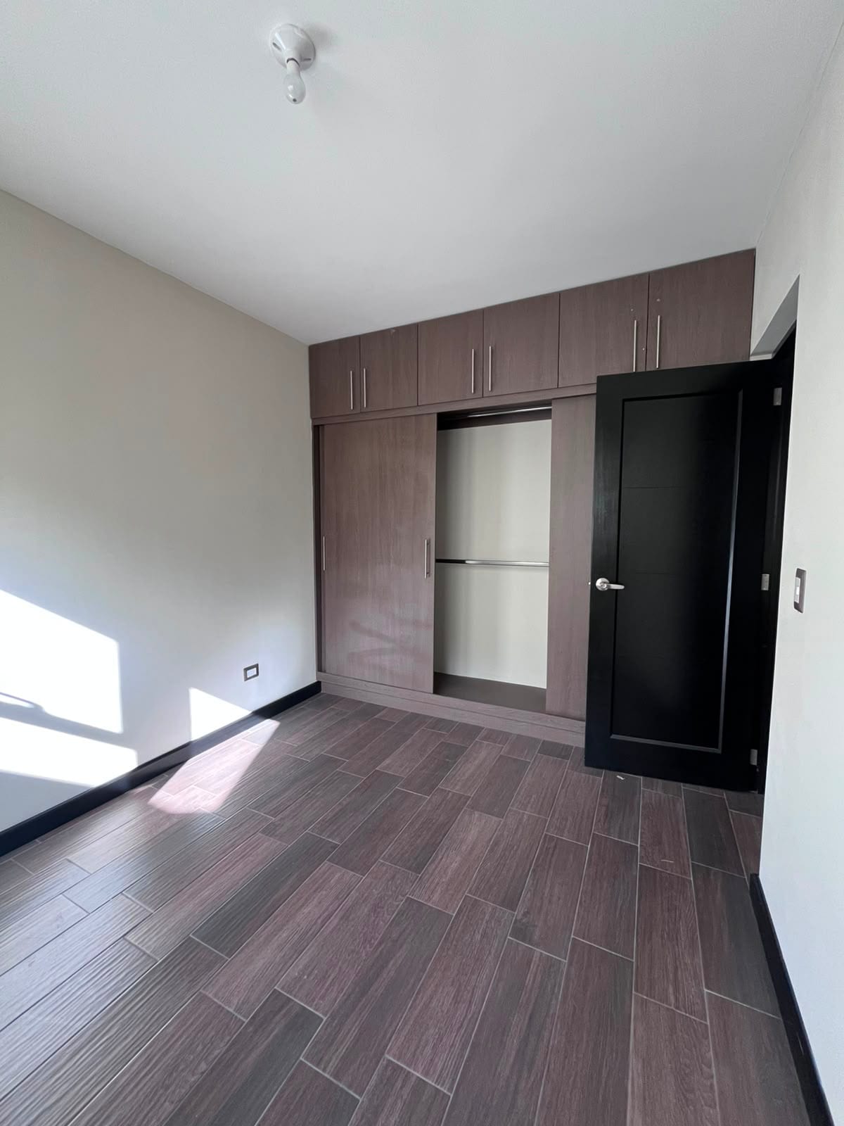 Para Estrenar Casa de 3 Habitaciones Zona 16 Puerta de Hierro — Casa en Venta en Hacienda Real, Zona 16, Guatemala, Ciudad — foto 11 de 17