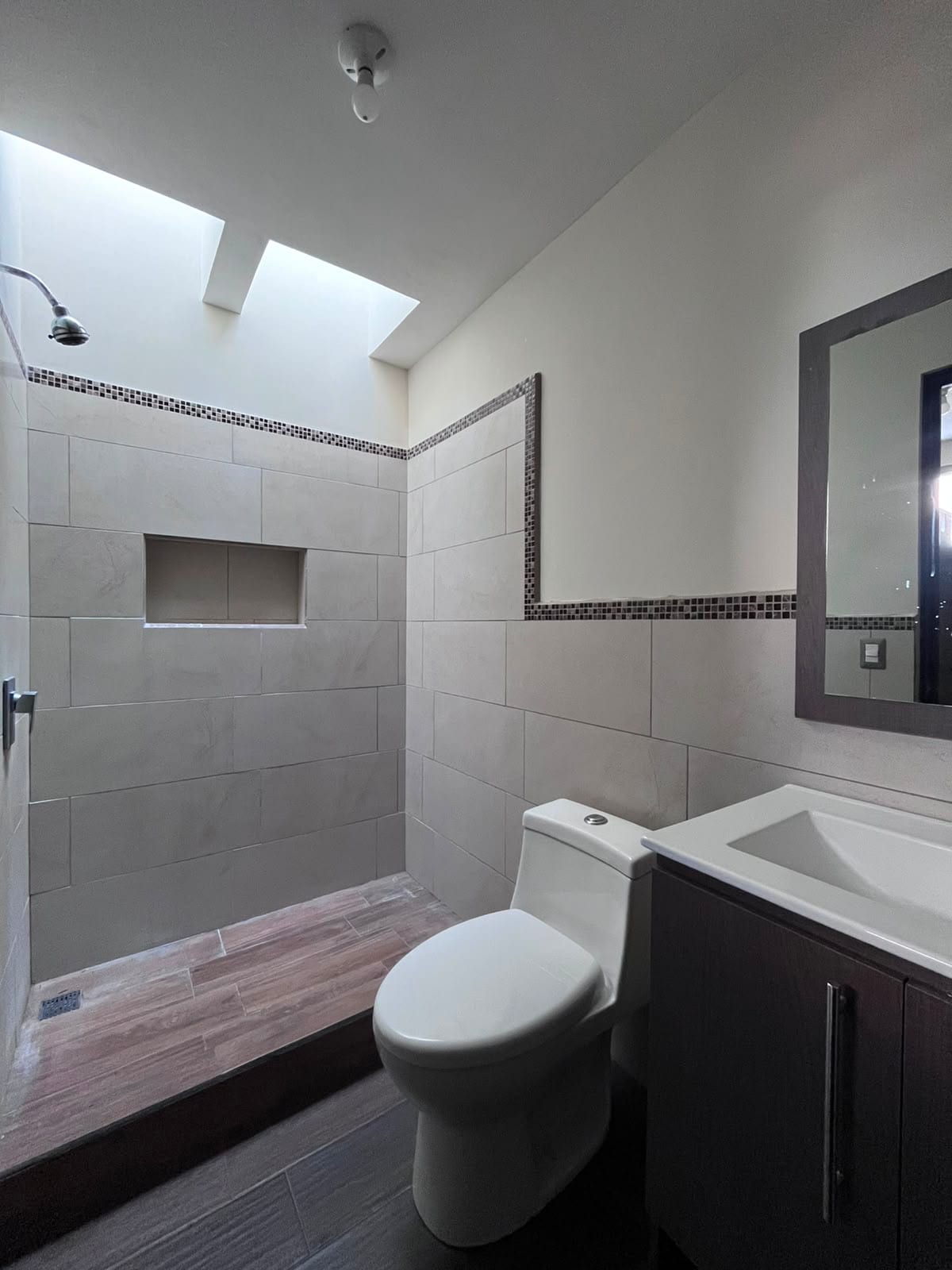 Para Estrenar Casa de 3 Habitaciones Zona 16 Puerta de Hierro — Casa en Venta en Hacienda Real, Zona 16, Guatemala, Ciudad — foto 12 de 17
