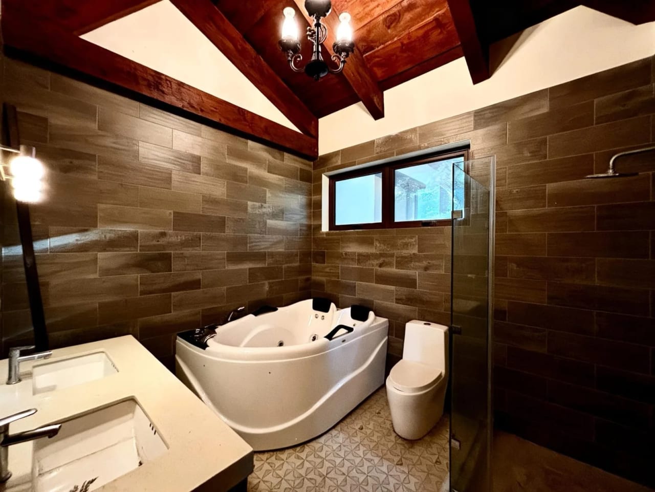 Mansion en VENTA Carretera Interamericana KM 33.8 Santa María Cauque — Casa en Venta en Santiago Sacatepéquez, Sacatepéquez — foto 10 de 13