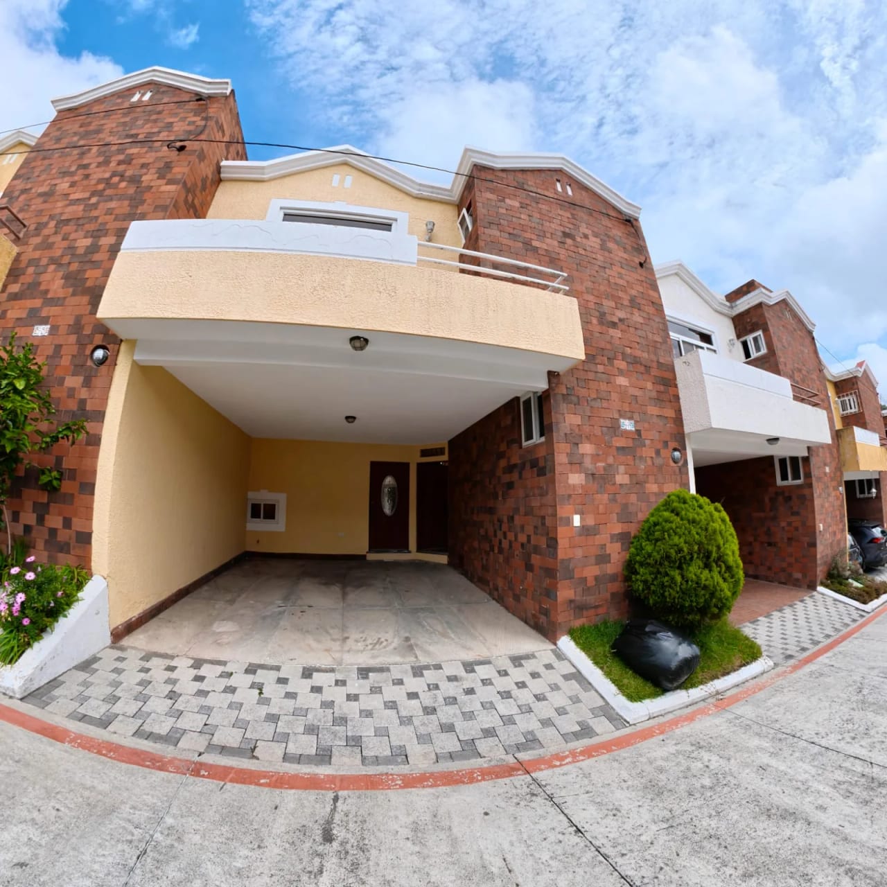 Casa en VENTA Condominio Entre Encinos Km.25.5 San Lucas Sacatepéquez — Casa en Venta en San Lucas Sacatepéquez, Sacatepéquez — foto 3 de 15