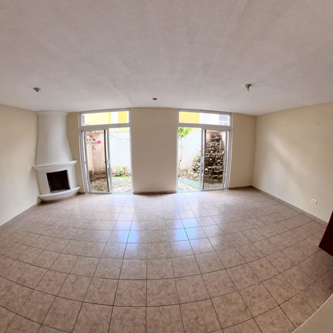 Casa en VENTA Condominio Entre Encinos Km.25.5 San Lucas Sacatepéquez — Casa en Venta en San Lucas Sacatepéquez, Sacatepéquez — foto 2 de 15