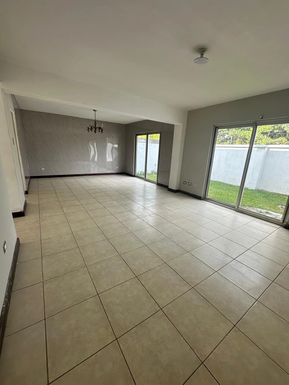 Casa en Venta – Condominio San Antonio — Casa en Venta en Santa Catarina Pinula, Guatemala, Ciudad — foto 2 de 3