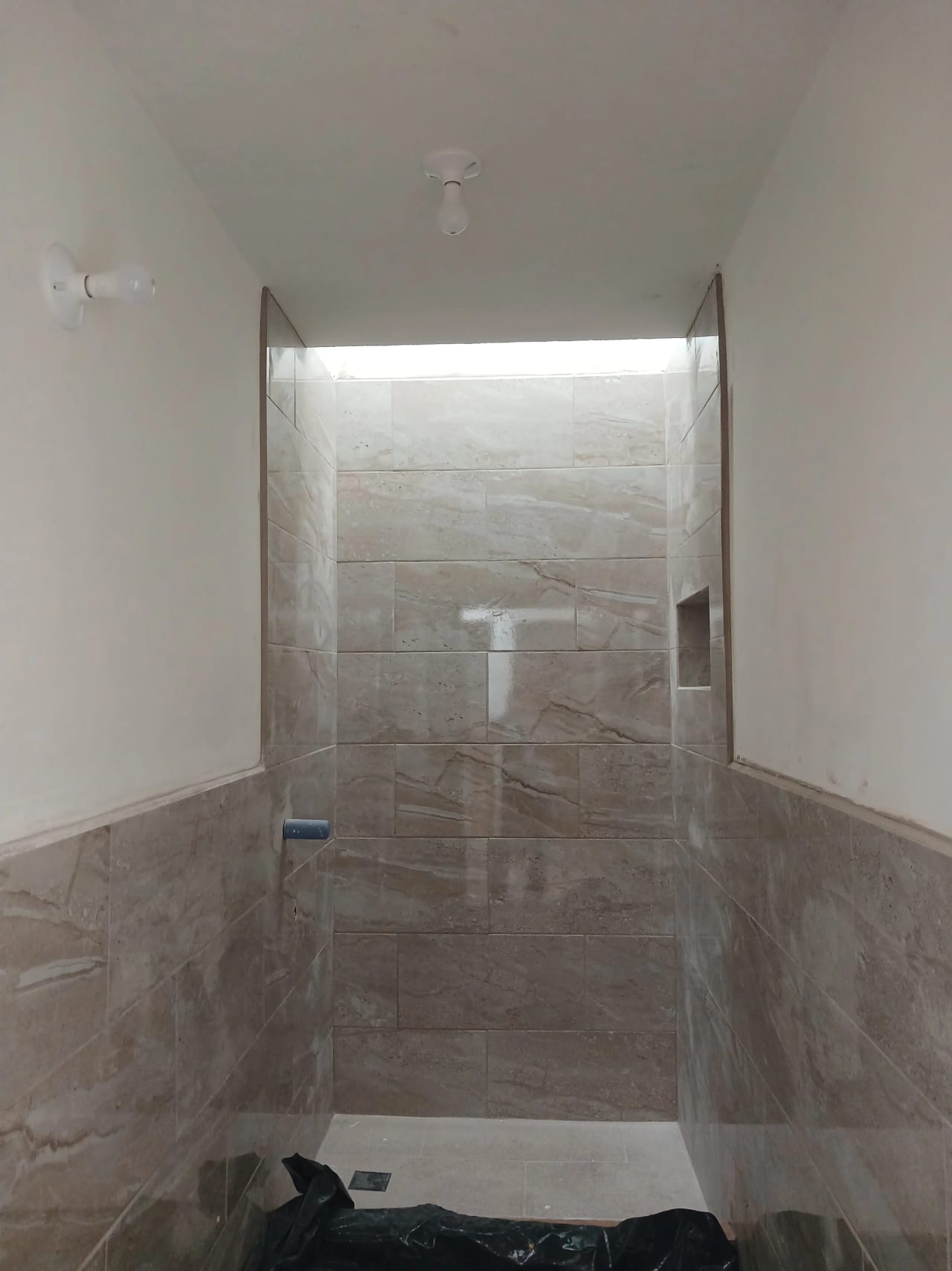 Casa en San Cristóbal cercana CC SanKris mall dentro de Condomimio — Casa en Venta en Zona 8 Mixco, Guatemala, Ciudad — foto 2 de 11