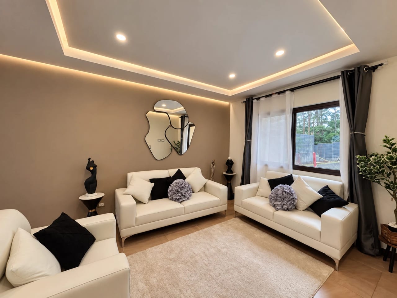 Casa en venta, Cañadas de Florencia, Santa Lucía Milpas Altas — Casa en Venta en Santa Lucía Milpas Altas, Sacatepéquez — foto 4 de 17
